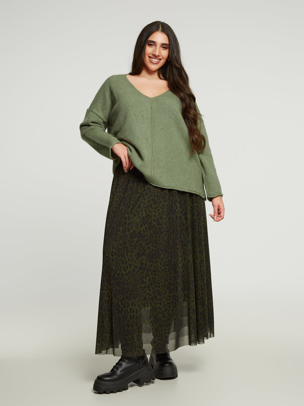 KNIT V-NECK