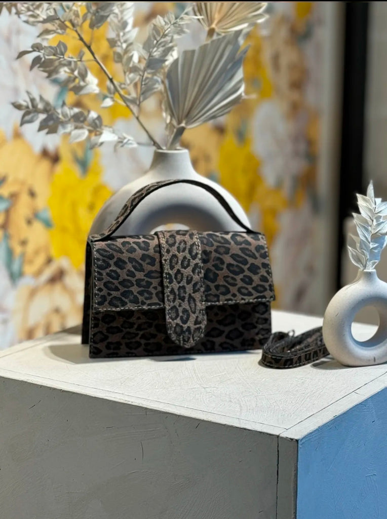 LEOPARD PURSE (9931296178522)