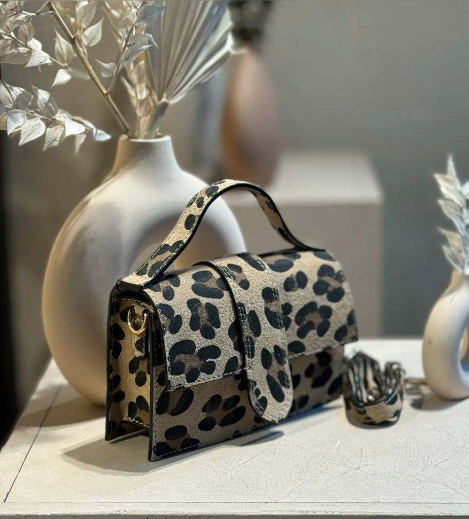 LEOPARD PURSE (9931296178522)