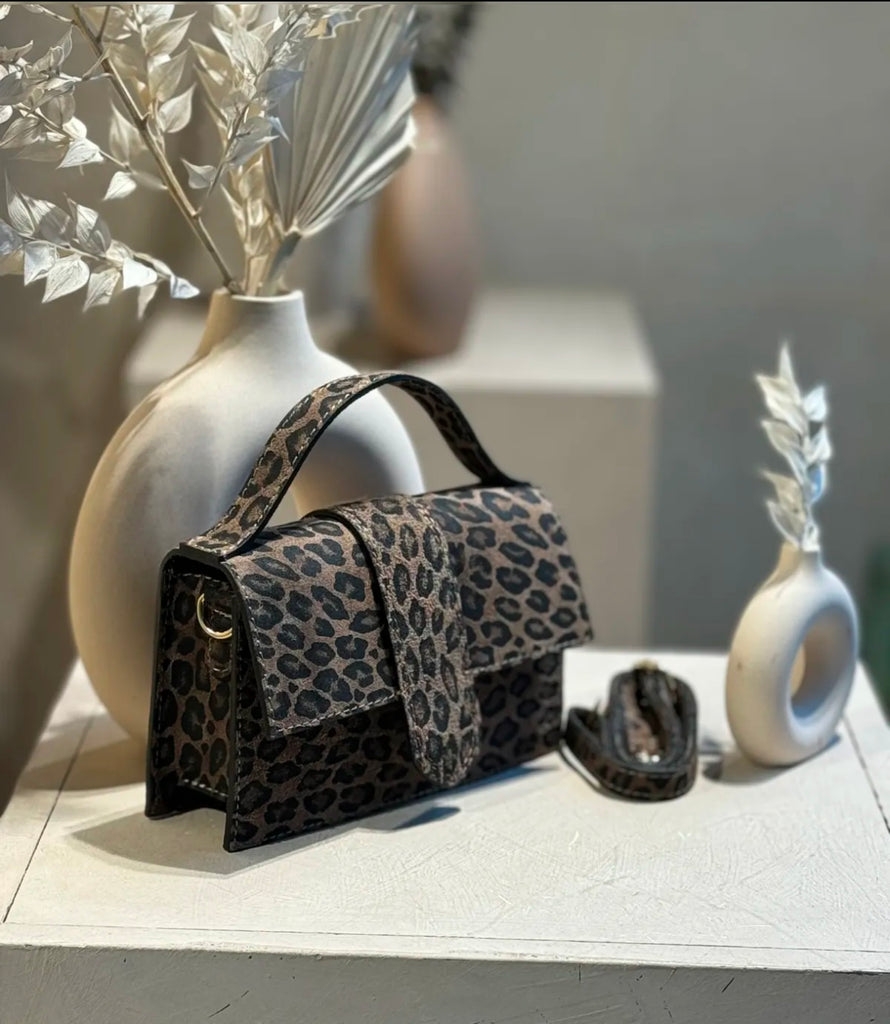 LEOPARD PURSE (9931296178522)